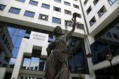 Δεν αλλάζει τον προγραμματισμό το Ελεγκτικό Συνέδριο, σχολιάζει το Μαξίμου