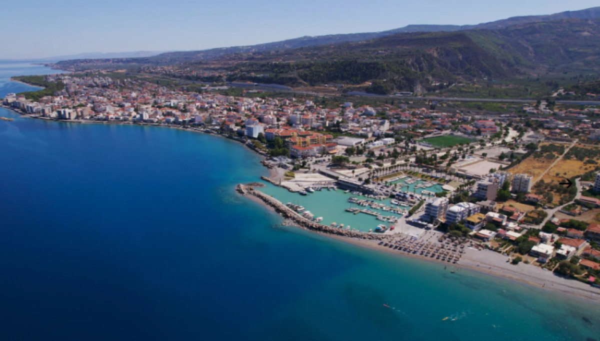 Ξυλόκαστρο: Η ήσυχη γοητεία δίπλα στην Αθήνα