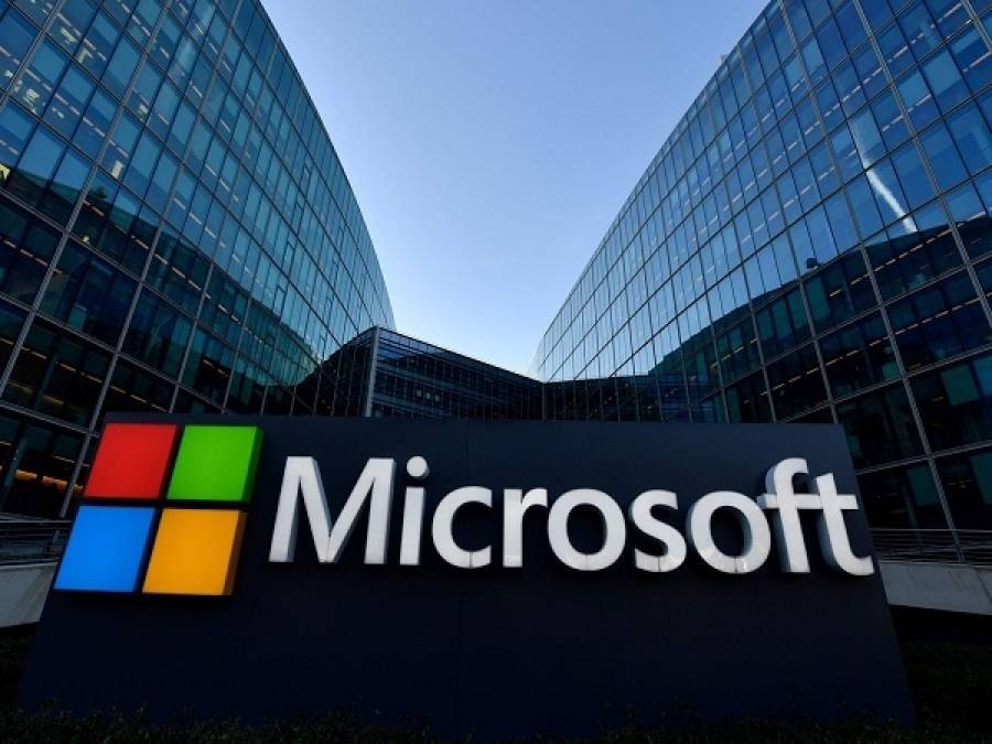 Στα 37,2 δισ. δολάρια τα έσοδα τριμήνου της Microsoft