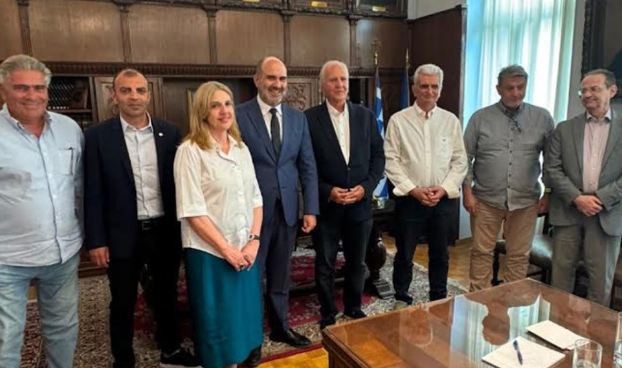 Συνάντηση Μαρκόπουλου με αντιπροσωπεία του Εμπορικού Συλλόγου Αθηνών ενόψει ΔΕΘ