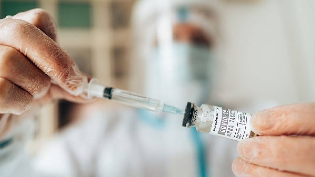Τα ποσοστά ανοσίας ανάλογα με το εμβόλιο και τη δόση