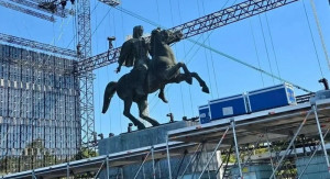 Ο Ρέμος καβάλα στ' άλογο