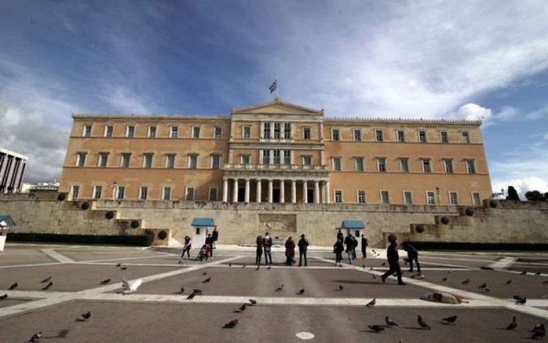 DW: Εν αναμονή της ελληνικής απάντησης στους Θεσμούς