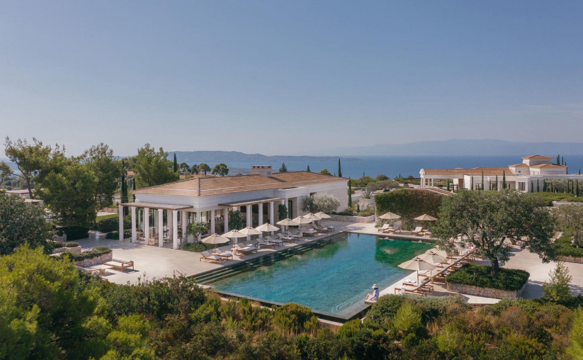 Amanzoe: Συνεχίζει επιτυχώς τη λειτουργία του για τη θερινή περίοδο