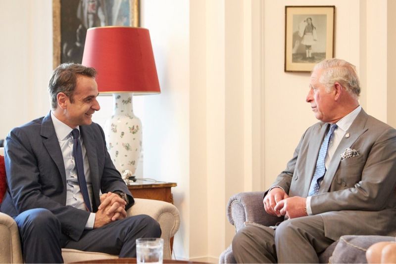 Μητσοτάκης: Ενδιαφέρουσα συζήτηση με τον Κάρολο για τους δεσμούς Βρετανίας-Ελλάδας