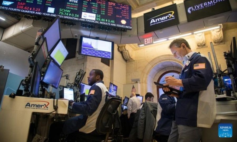 «Παγωμάρα» στη Wall Street μετά τα πρακτικά της Fed