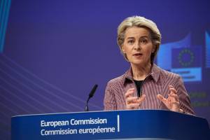 Κορονοϊός: 3,5 δισ. δόσεις εμβολίου στην ΕΕ το 2022