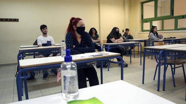 Ελληνική Παιδιατρική Εταιρεία: Οδηγίες για την χρήση μάσκας στα σχολεία