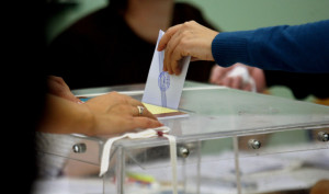 Pulse: Πρώτη με 16,5 μονάδες διαφορά η ΝΔ – Από ποιους «κλέβει» το κόμμα Καρυστιανού