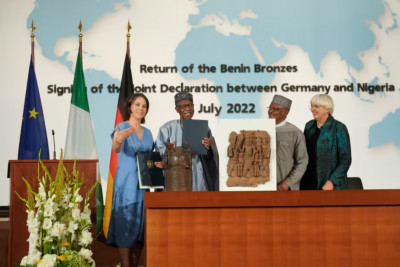 Γερμανία-Νιγηρία υπέγραψαν συμφωνία για την επιστροφή των «Χάλκινων του Μπενίν»