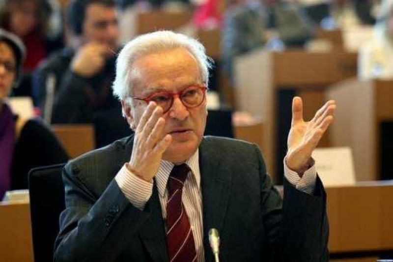 Σβόμποντα: "Ήρθε η ώρα να αποχωρήσει η τρόϊκα"