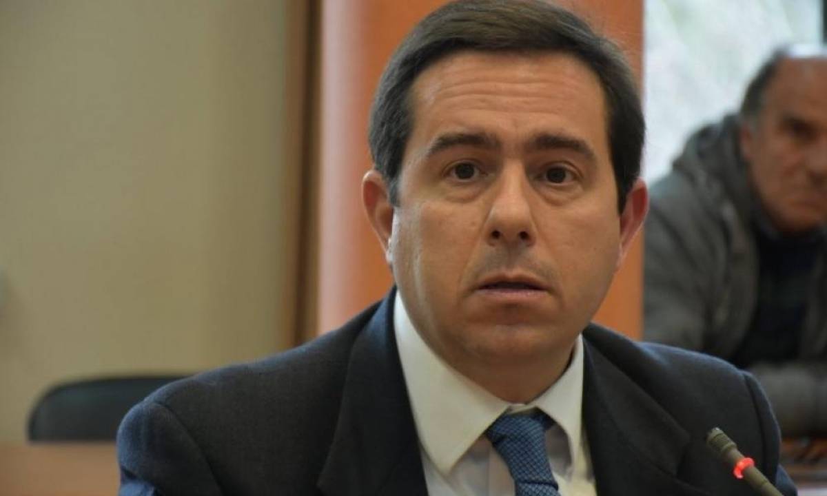 Μηταράκης: Μεταφέρονται σε κλειστές δομές όσοι παραβίασαν τα ελληνικά σύνορα