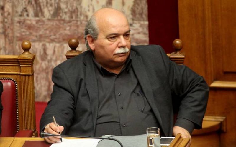 Επίθεση Βούτση στους τηλεοπτικούς σταθμούς