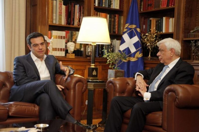 Τσίπρας σε Παυλόπουλο: Θέλουμε μια λύση που θα αντέξει στο χρόνο