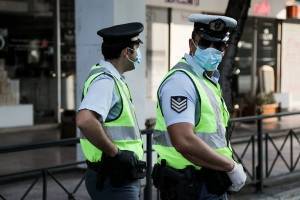 ΕΛΑΣ: 330 πρόστιμα για μάσκα και αποστάσεις σε 24 ώρες