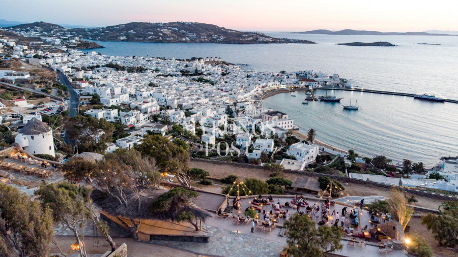 Μύκονος: Επιχείρηση «σκούπα» του Τμήματος Εκβιαστών σε πασίγνωστα μαγαζιά