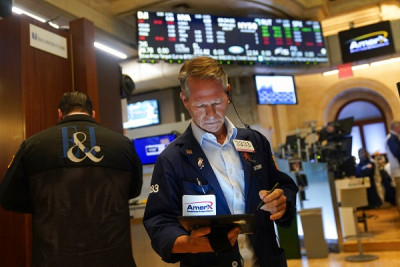 Wall Street: Πρόσω ολοταχώς για 3Χ3 και ισχυρή μηνιαία άνοδο