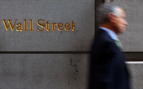 Στα «κόκκινα» η Wall Street- Απώλειες 3% για S&P 500-Nasdaq