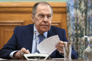 Πώς σχολίασε ο Λαβρόφ τα περί αρρώστιας του Πούτιν