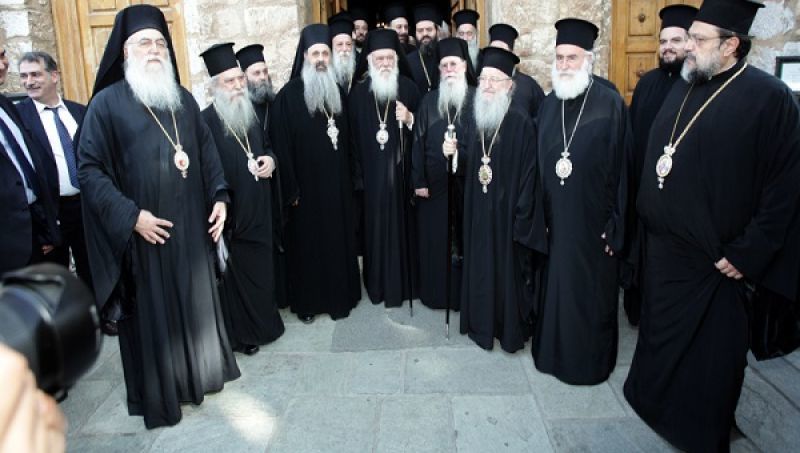 Σκοπιανό: «Ιερό μέτωπο» από μητροπολίτες για τη Μακεδονία