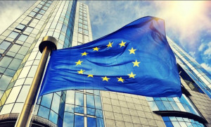 ΕΕ: Προς συμφωνία για τους ενιαίους φορτιστές ηλεκτρονικών συσκευών