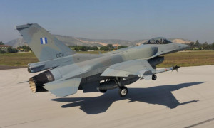 O Αρχηγός ΓΕΑ στην ΕΑΒ για την αναβάθμιση μαχητικών αεροσκαφών