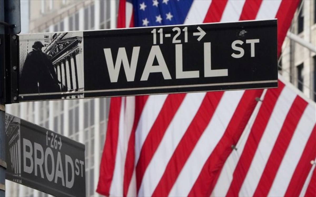 Επιφυλακτικοί οι επενδυτές στη Wall Street