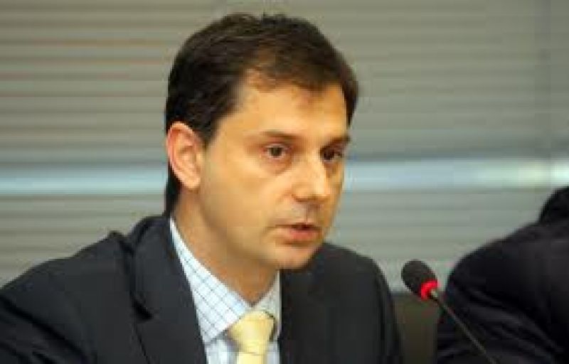 Μαξίμου: Πονοκέφαλος με κωδικό «Χάρης Θεοχάρης» εν όψει εκλογών