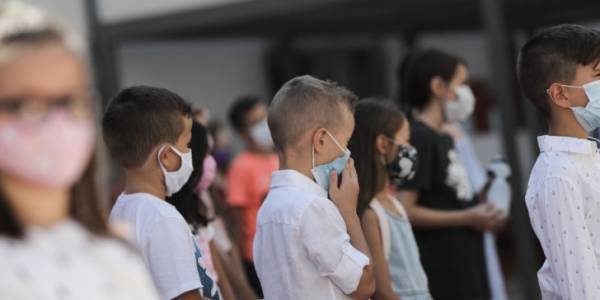 ΦΕΚ: Οδηγίες για «διάλειμμα μάσκας» στα σχολεία-Πότε δεν είναι υποχρεωτική
