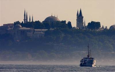 Η Τουρκία έκλεισε τα στενά του Βοσπόρου σε πολεμικά πλοία