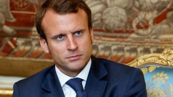 Μακρόν: Ανεφάρμοστα τα αιτήματα της Βρετανίας για το Brexit