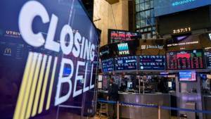 Σημάδια ανάκαμψης στη Wall Street μετά τις χθεσινές απώλειες