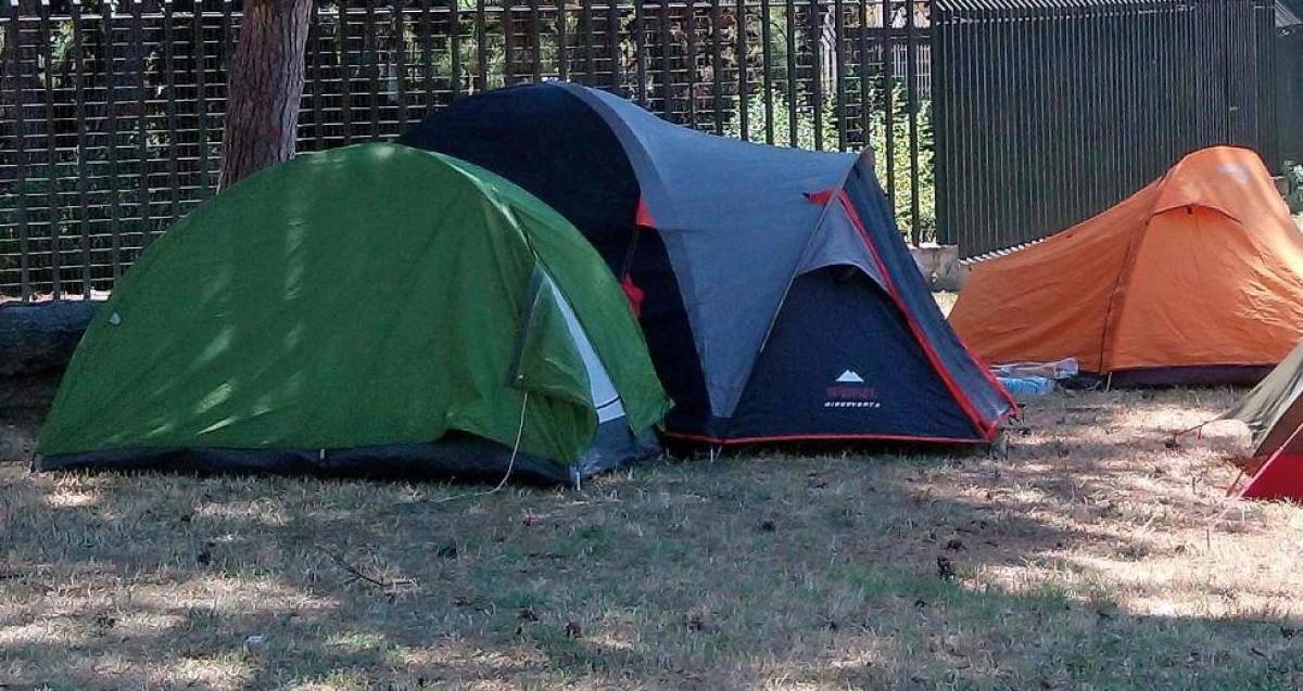 Συναγερμός στις κατασκηνώσεις: Νέα κρούσματα κορονοϊού σε Λαύριο και Ηλεία