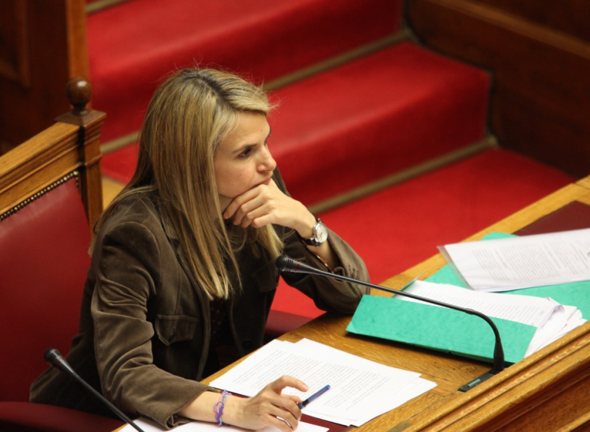 Αποστολάκη για υποκλοπές: Υπαρκτός θεσμικός κίνδυνος η προσπάθεια κουκουλώματος