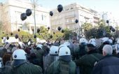 Ένταση έξω από το υπουργείο διοικητικής μεταρρύθμισης