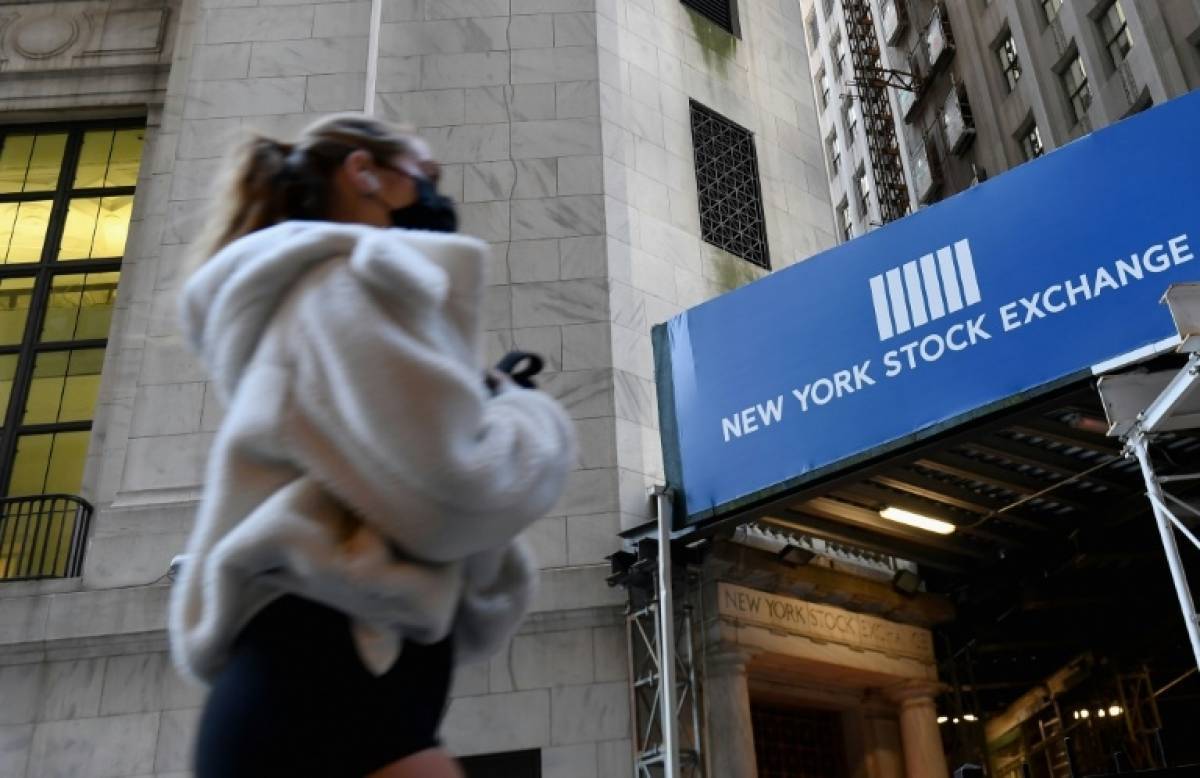 Wall Street: Οι πωλητές κυριάρχησαν παρά τις ελπίδες για εμβόλιο