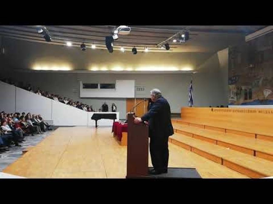 Η επιστροφή του Βενιζέλου στα αμφιθέατρα