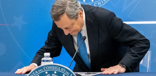 Ιταλία: Ο Ντράγκι ανακοίνωσε ότι παραιτείται