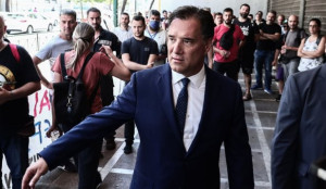 Επικοινωνία Γεωργιάδη- ΠΟΕΔΗΝ για ανανέωση των συμβάσεων 2.000 υγειονομικών