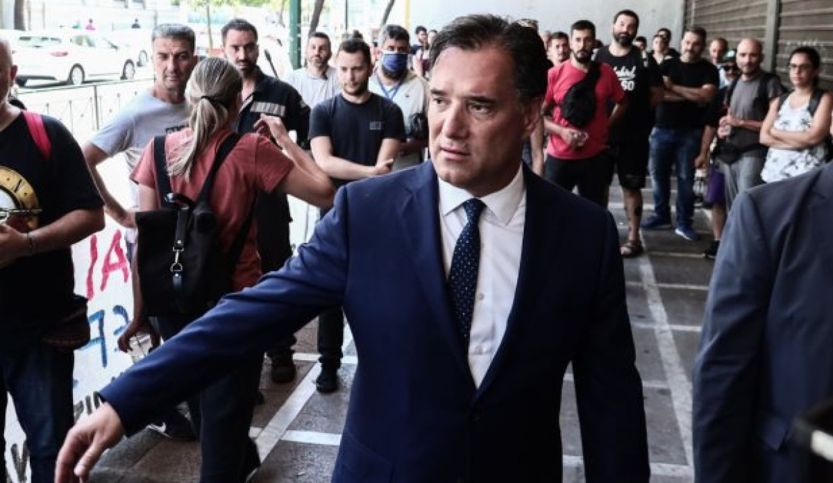 Επικοινωνία Γεωργιάδη- ΠΟΕΔΗΝ για ανανέωση των συμβάσεων 2.000 υγειονομικών