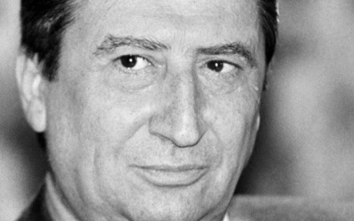 Πλήθος κόσμου στην κηδεία του Χάρρυ Κλυνν-Παρών και ο Τσίπρας