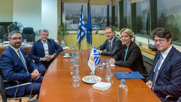 Συνάντηση Σδούκου-ΥΠΕΝ Κύπρου: Τα επόμενα «βήματα» για την ηλεκτρική διασύνδεση