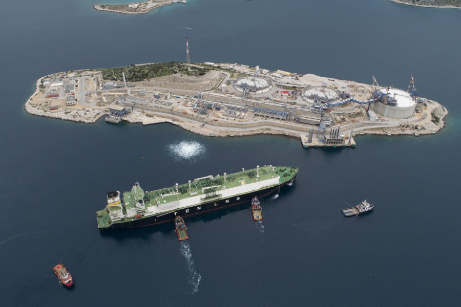 Handelsblatt: Μήπως είναι άσκοπες οι επενδύσεις LNG στην Ελλάδα;
