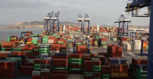 Πειραιάς: Βαρέα και ανθυγιεινά για τους εργαζόμενους στους σταθμούς Εμπορευματοκιβωτίων
