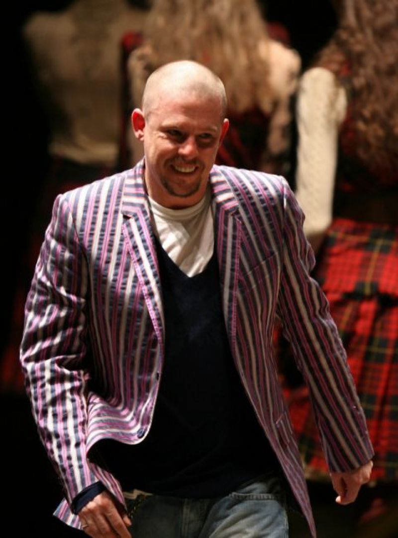 Αβέβαιο το μέλλον της Alexander McQueen – Τι λένε οι αναλυτές