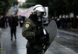 Εξάρχεια: Επίθεση με μολότοφ σε διμοιρία των ΜΑΤ- Μία σύλληψη