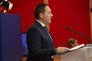 Πέτσας για Τσίπρα: Πάντα απών όταν πρέπει- Πάντα προβλέψιμα ίδιος