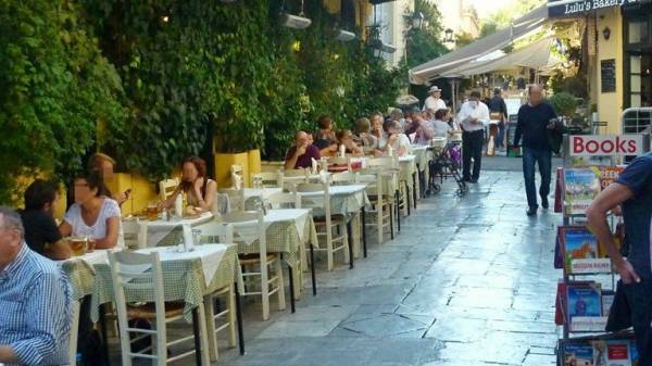 Kαταργείται το πλαφόν των 6 ατόμων σε εστιατόρια-καφέ