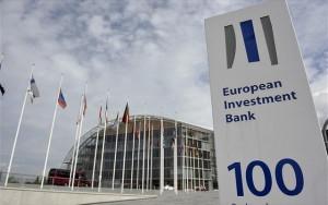 ΕΕ: Ζητά «βοήθεια» από την ΕΤΕπ για χρηματοδότηση αμυντικών δαπανών