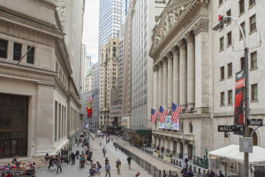Wall Street: Ήπια κερδη εν αναμονή των αποφάσεων της Fed